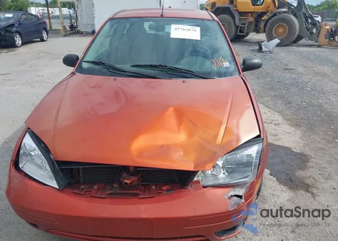 2005 Ford Focus Zx3 z USA, uszkodzony, nr VIN 3FAFP31N75R102118